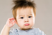 Trẻ em bị ù tai có nguy hiểm không? Giải đáp từ Bác sĩ Tai Mũi Họng