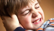 Trẻ em bị ù tai có nguy hiểm không?
